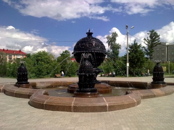 Сквер у транспортной Академии Омск название