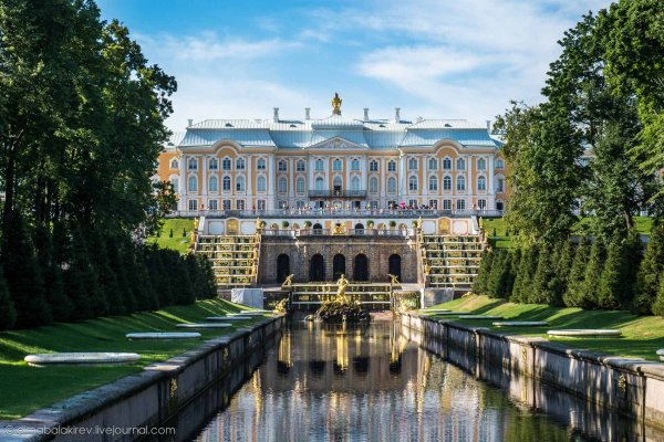 Петергофский дворцово-парковый ансамбль