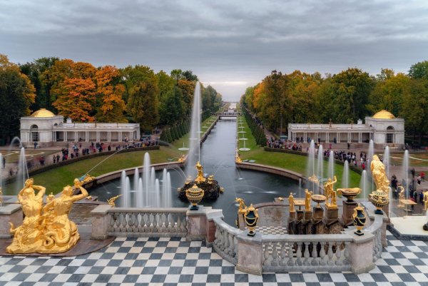 Парковый комплекс Петергофа