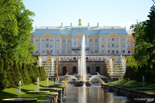Петергоф (дворцово-парковый ансамбль)