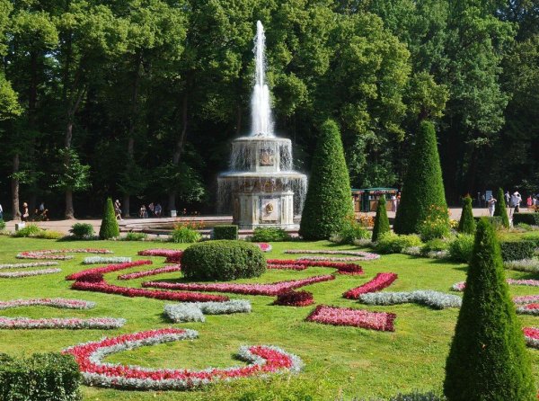 Петергоф дворцово-парковый