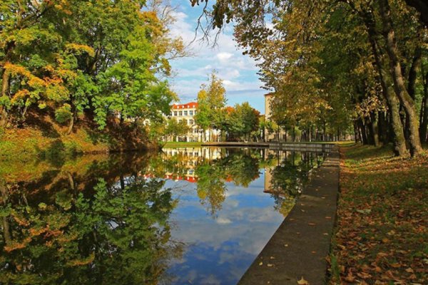 В Смоленске парк Лопатинский осень