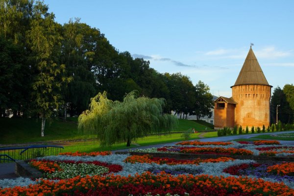 Парк в Смоленске летом