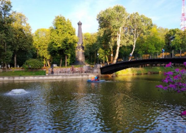 Лопатинский сад, г. Смоленск. Россия.