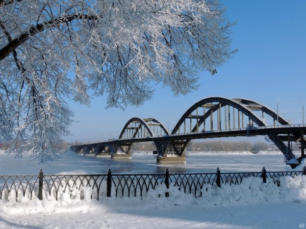 Рыбинск мост зима