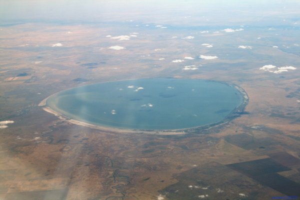 Круглое озеро в Казахстане