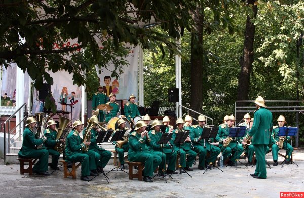 Духовой оркестр в городском саду