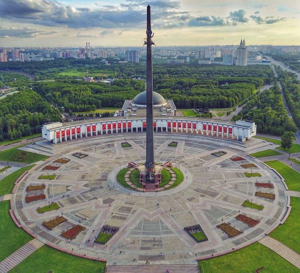 Парк Победы на Поклонной горе Москва