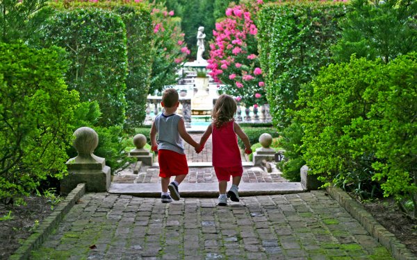 Прогулка в парке с детьми