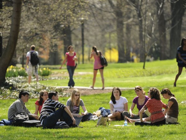 Люди в парке