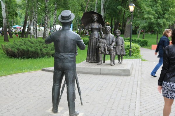 Скульптура в Нижнем парке Липецка