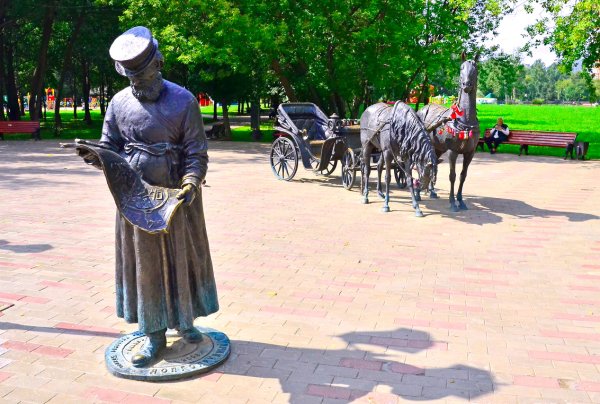 Долгопрудный скульптура ямщик