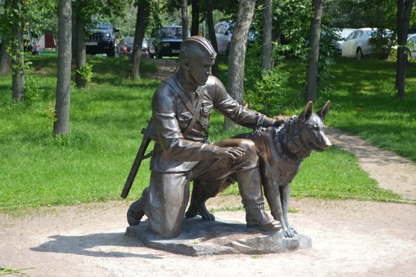 Терлецкий парк памятники