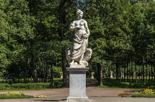 Павловский парк статуи