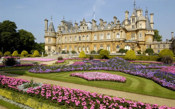 Замок Ротшильдов Waddesdon Manor.