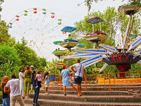 Карусели парк Горького Алматы