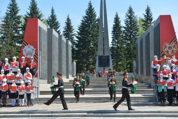 Мемориальный комплекс парк Победы Горно-Алтайск