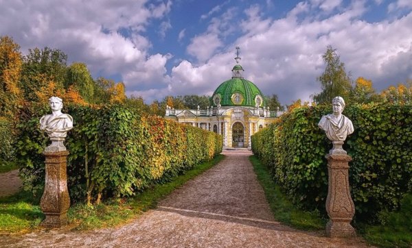 Усадьба Кусково осенью