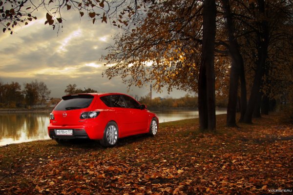 Mazda 3 MPS желтая