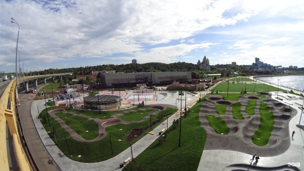 Скейтпарк Урам в Казани