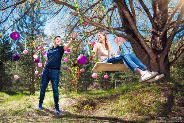 Фотосессия с шарами на природе весной