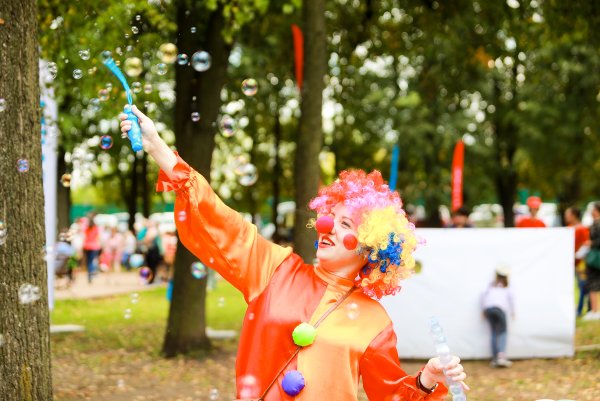 Клоуны для детей в парке