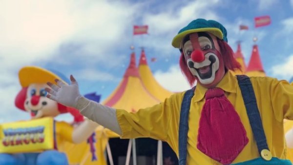 Цирковые клоуны