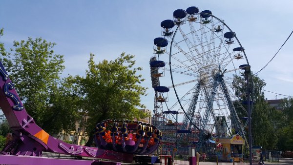 Парк аттракционов Новосибирск Центральный парк