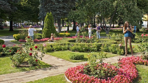 Тайницкий сад и большой Кремлёвский сквер