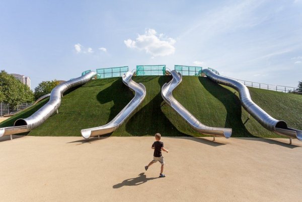 Парк олимпийской деревни горки