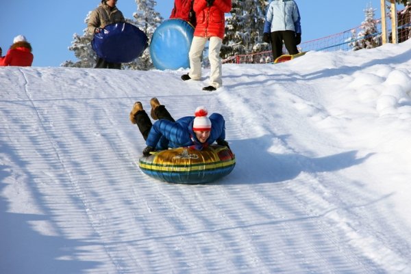 Охта парк горка для ватрушек