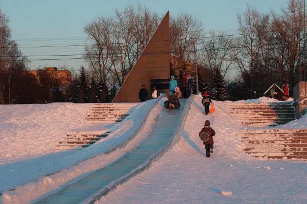 Ледяная горка в Архангельске