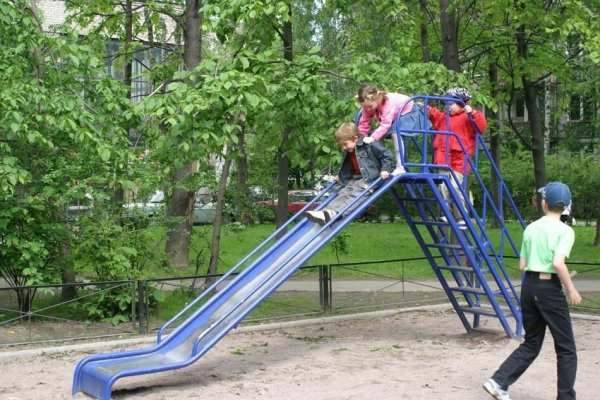 Детская площадка горка