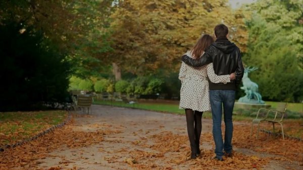 Пара в парке
