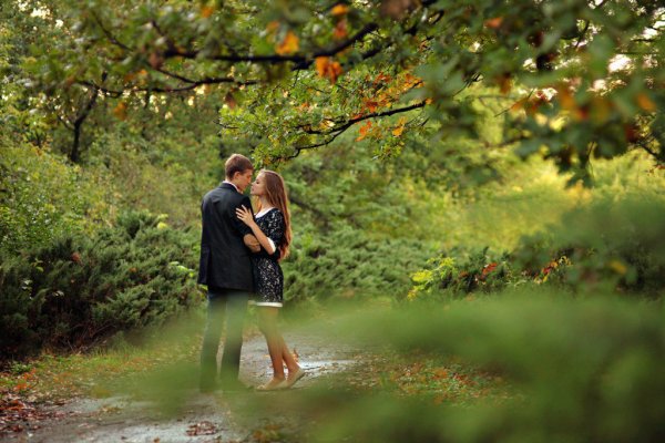 Влюбленные в парке