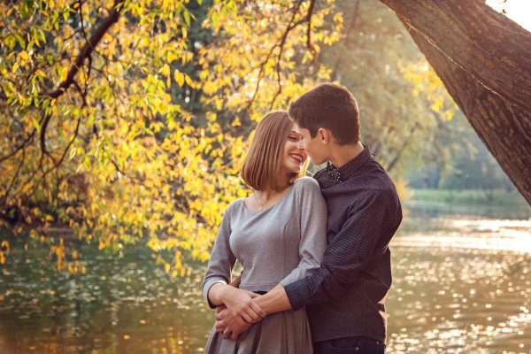 Влюбленные пары осень