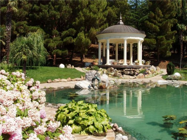 Парк Айвазовского в Партените