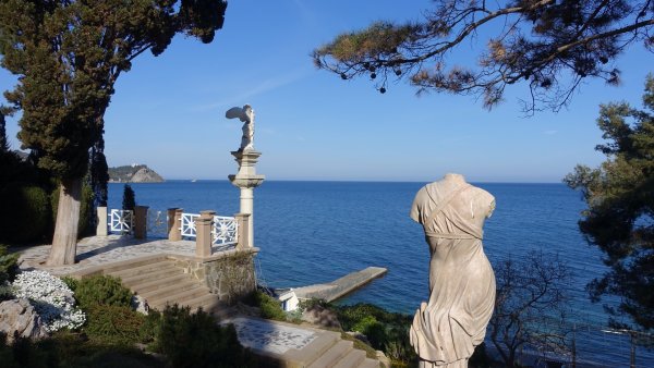 Парк Парадиз в Крыму