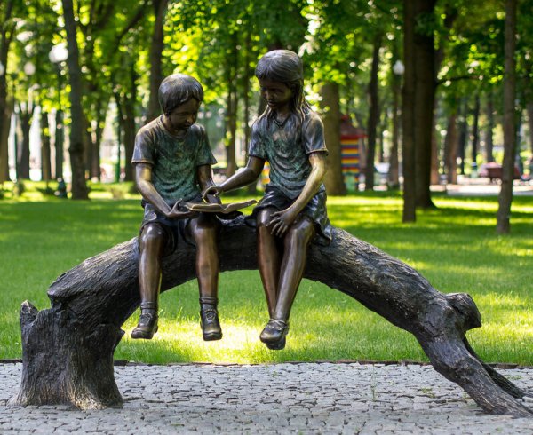 Парк имени.Горького в Харькове скульптуры
