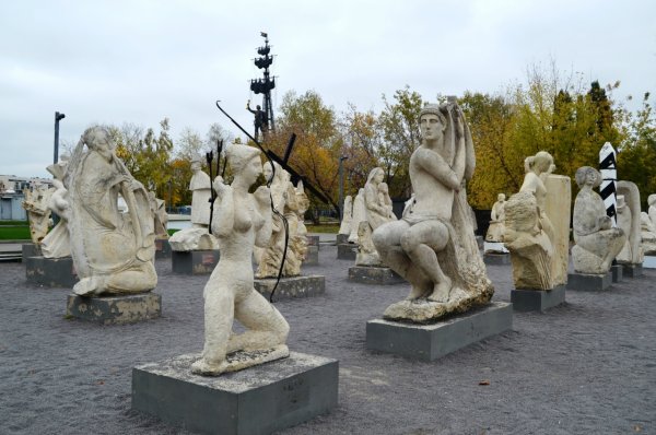 Скульптуры Музеон парк искусств
