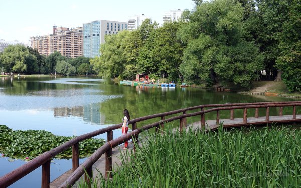 Воронцовский парк в Москве