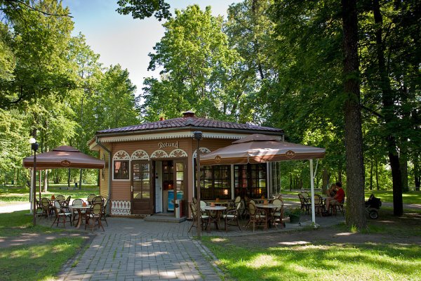 Кафе в парке Москва