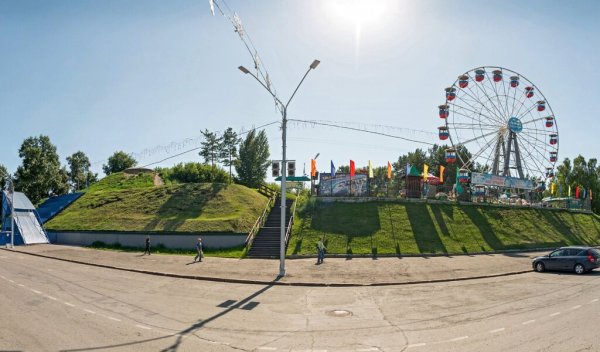 Площадь Сахарова Барнаул