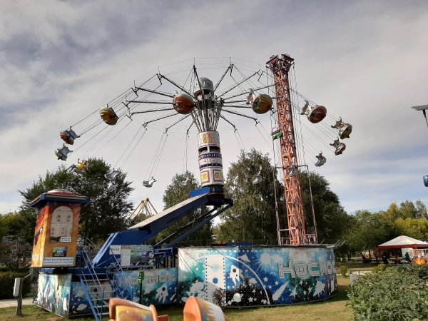 Парк развлечений Арлекино в Барнауле