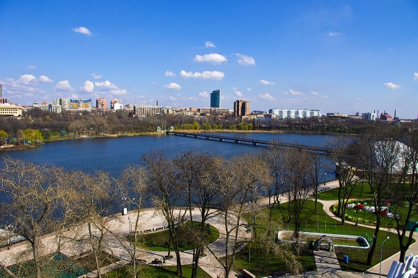 Донецк весной парк Щербакова
