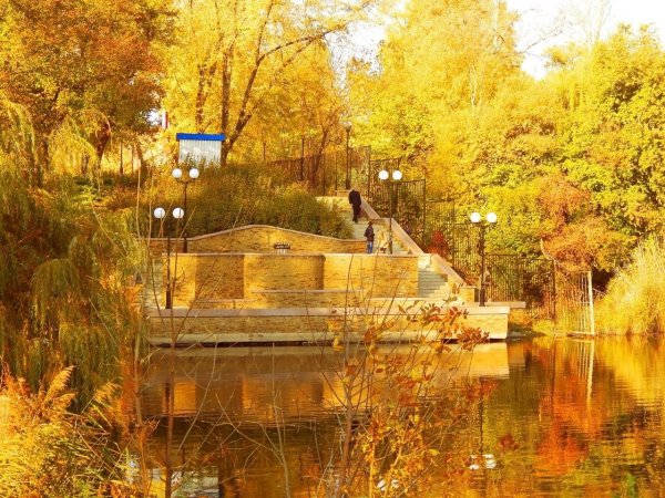 Донецк осень