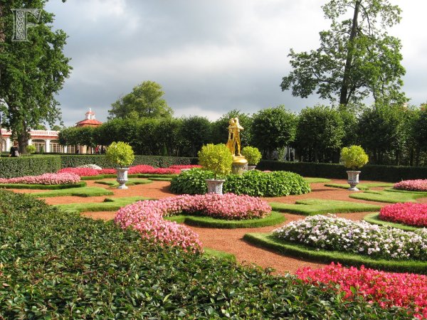 Летний сад Петергоф