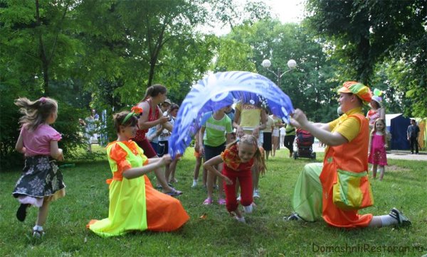 Праздник для детей на улице