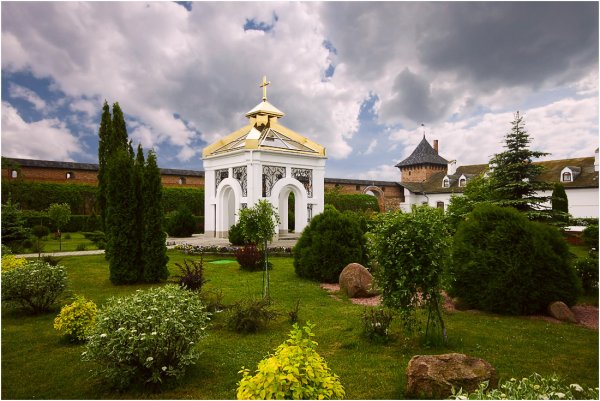 Новоспасский монастырь ландшафт