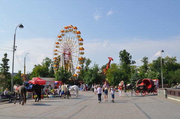 Цветной бульвар Тюмень Горсад